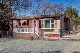 208 Coryell Rd, Lambertville, NJ 08530