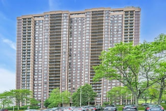 269-10 Grand Central Pkwy Unit 32P, Floral Park, NY 11005