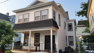 10 Ascension St, Passaic, NJ 07055