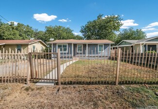 131 Hopkins St, San Antonio, TX 78221