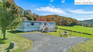 986 Wagoner Access Rd, Jefferson, NC 28640