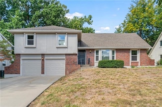 8728 Mackey St, Overland Park, KS 66212