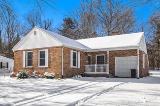 2 Grand Ave, Niles, MI 49120
