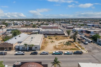 426 E 18th St, Bakersfield, CA 93305
