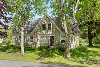35 S Freeport Rd, Freeport, ME 04032