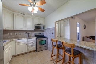 701 Lori Dr Unit 205, Palm Springs, FL 33461
