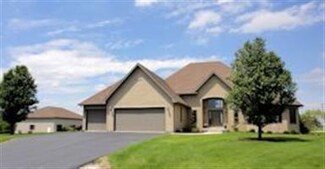 226 Windover Park Ct, Rochelle, IL 61068