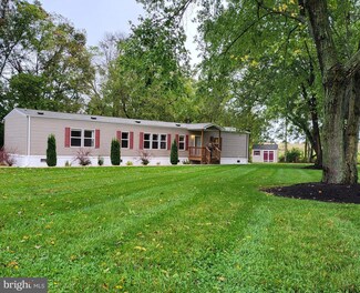 108 Shumack Ct, Bunker Hill, WV 25413