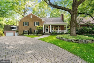 6212 Redwing Ct, Bethesda, MD 20817