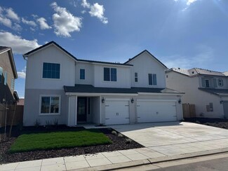4086 Twain Ave, Clovis, CA 93619