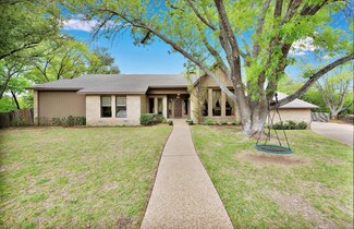 5424 Edinburgh Dr, Waco, TX 76710
