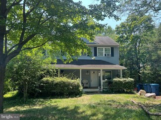 1937 Burfoot St, Falls Church, VA 22043