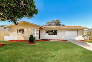 9894 110th Ln, Seminole, FL 33772