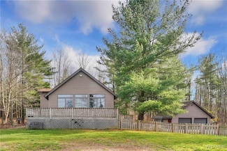 1276 Mill Rd, East Aurora, NY 14052