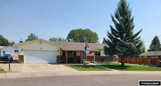 1258 Village Dr, Douglas, WY 82633