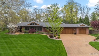 18 Woodoaks Trail, Saint Louis, MO 63124