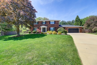 1407 Heritage Ln, Sterling, IL 61081