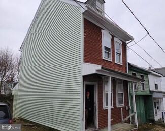 420 W Atlantic St, Shenandoah, PA 17976