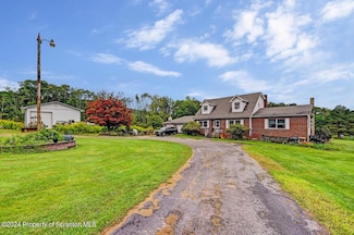 1713 Archbald Mountain Rd, Jefferson Township, PA 18436