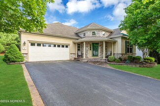 10 Battery Ct, Barnegat, NJ 08005