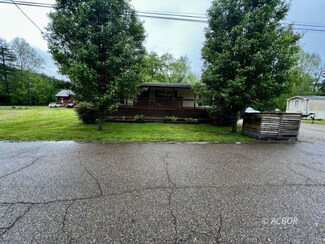 19397 Walnut St, Glouster, OH 45732