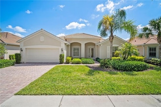 8629 Julia Ln, Naples, FL 34114