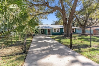 716 Gordon St, Brunswick, GA 31520