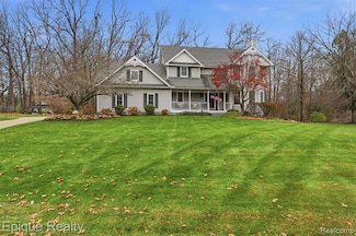 3730 Winding Pine Dr, Metamora, MI 48455