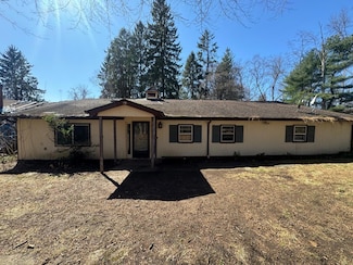 15 Old Farm Ln, Brewster, NY 10509