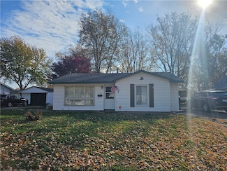 4018 Nottingham Dr, Decatur, IL 62526