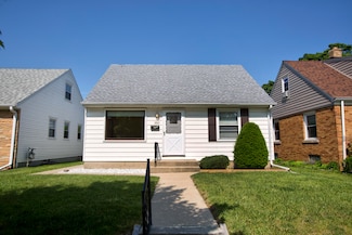 3807 S 51st St, Milwaukee, WI 53220