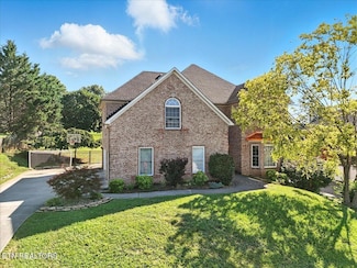 1712 Burnside Dr, Maryville, TN 37801