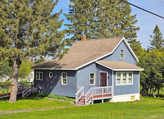 660 Bumbletown Rd, Allouez, MI 49805
