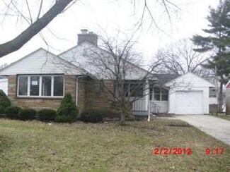 828 N Highland Dr, Chicago Heights, IL 60411