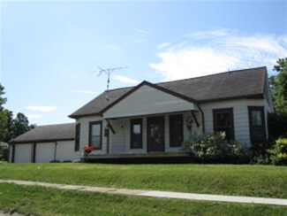 305 1st St, Monona, IA 52159