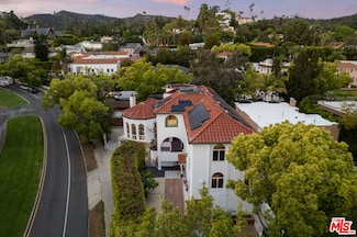 2240 Hillhurst Ave, Los Angeles, CA 90027