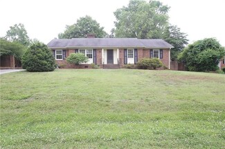 5505 Country Ln, Greensboro, NC 27410