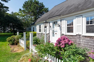 14 Wah Taysee Rd, Harwich Port, MA 02646