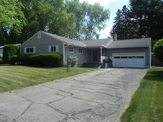 128 Laurel Hill Dr, South Burlington, VT 05403