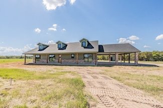 175 Flint Ln, Chico, TX 76431