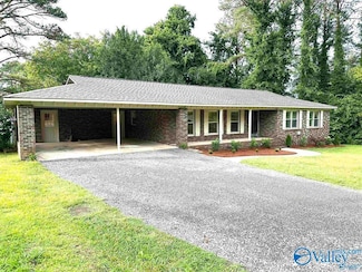 78 Vickie Ln, Albertville, AL 35950