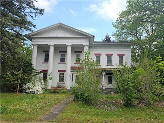 223 W Main St, Waterloo, NY 13165