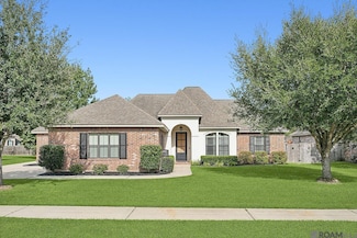 236 Grand Oaks Dr, Madisonville, LA 70447