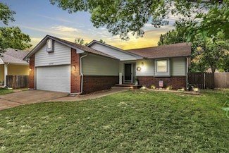 10726 W Ponderosa Cir, Wichita, KS 67212