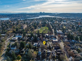 2116 N 51st St, Seattle, WA 98103