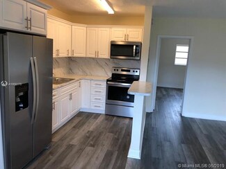 1230 W 54th St Unit 213A, Hialeah, FL 33012