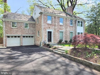 4224 Van Ness St NW, Washington, DC 20016