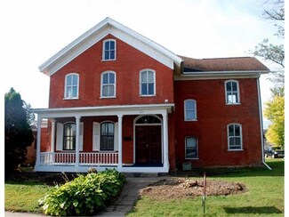 211 2nd St W, Wabasha, MN 55981