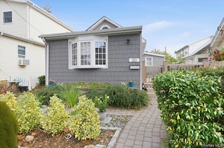 20 Magnolia Place Unit 20, Bronx, NY 10465