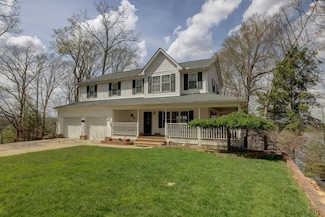 246 Circle Hill Rd, Ghent, WV 25843